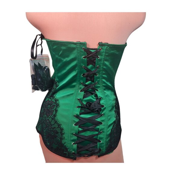 Corset Top โ NWT ๐๐ค - Picture 3 of 15